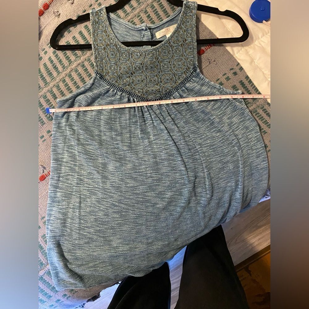 Love Fire, Teal Boho Crochet Sleeveless Flowy Top, Size XS, EUC - Picture 6 of 7